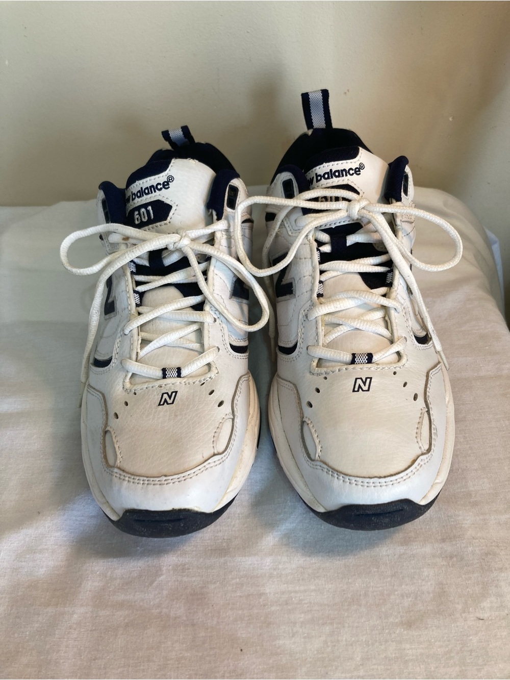 New Balance Women’s White and Navy 601 Cross-training Athletic Shoes size 9